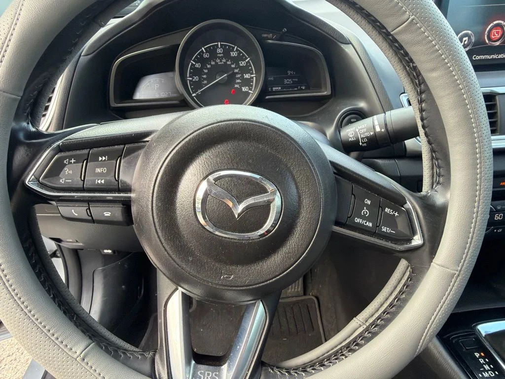 Used 2018 Silver Mazda Touring image 15