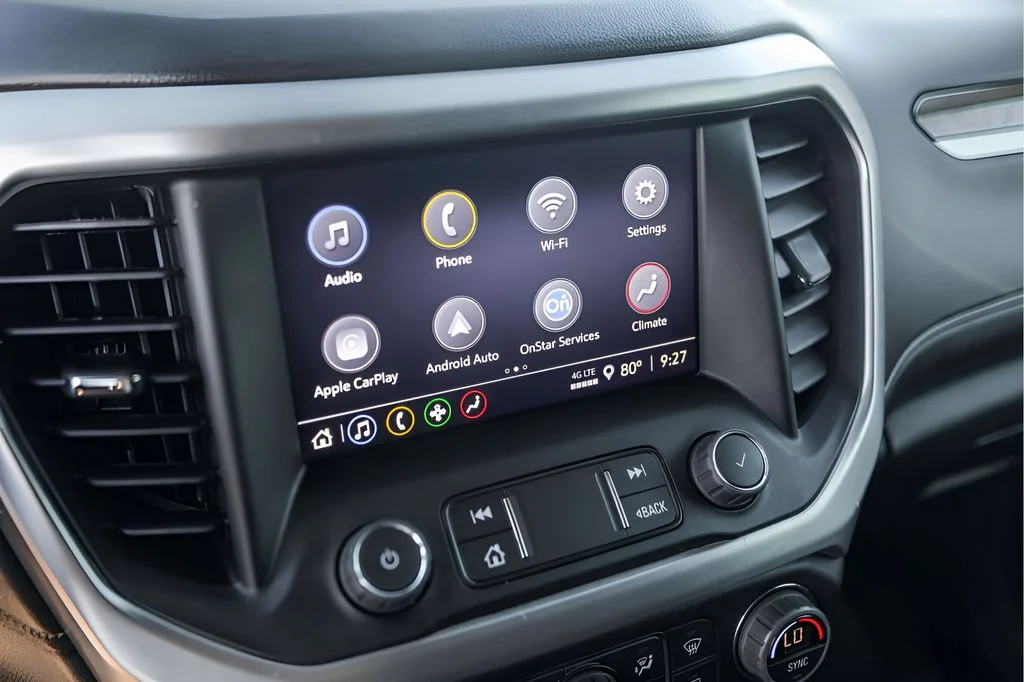 Used 2023 Silver GMC SLE image 19