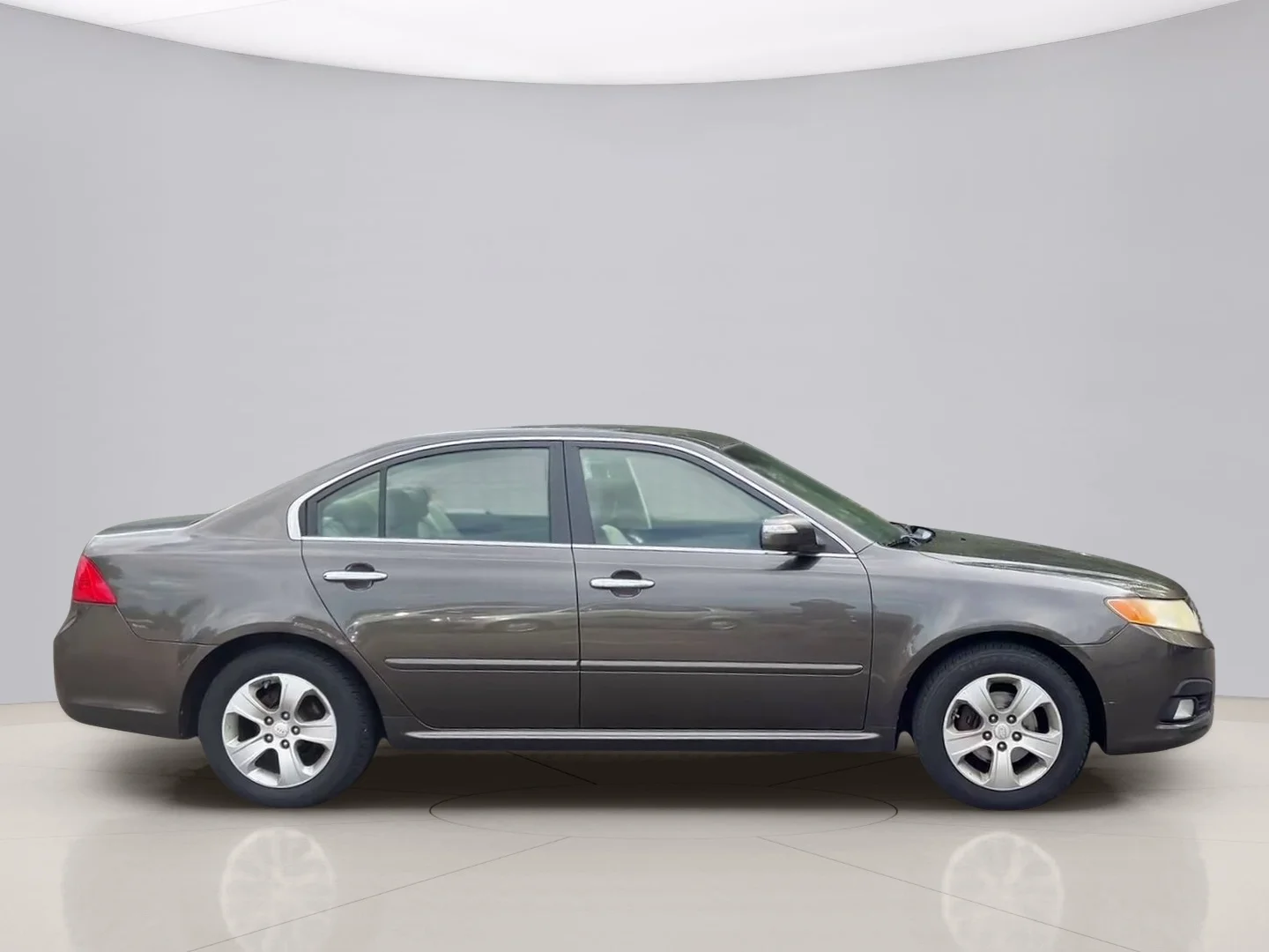 Used 2009 Gray Kia LX image 6