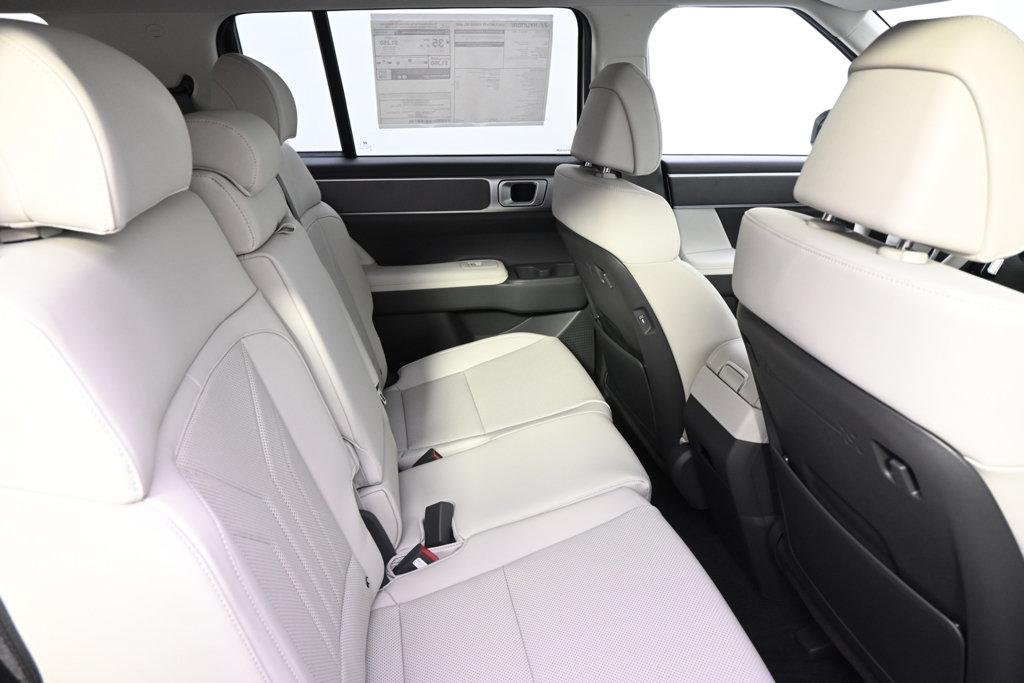 New 2027 White Hyundai SEL image 18