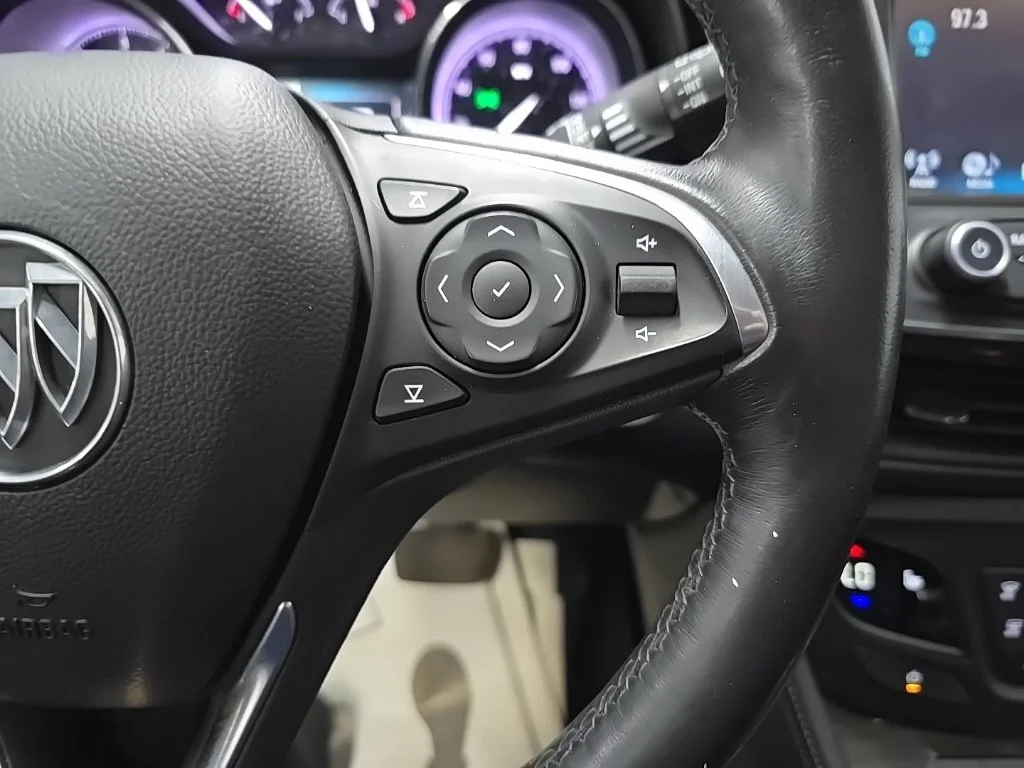 Used 2019 Silver Buick Essence image 23