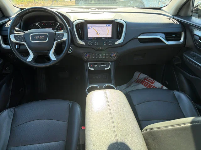 Used 2023 Sterling Metallic GMC SLT image 23