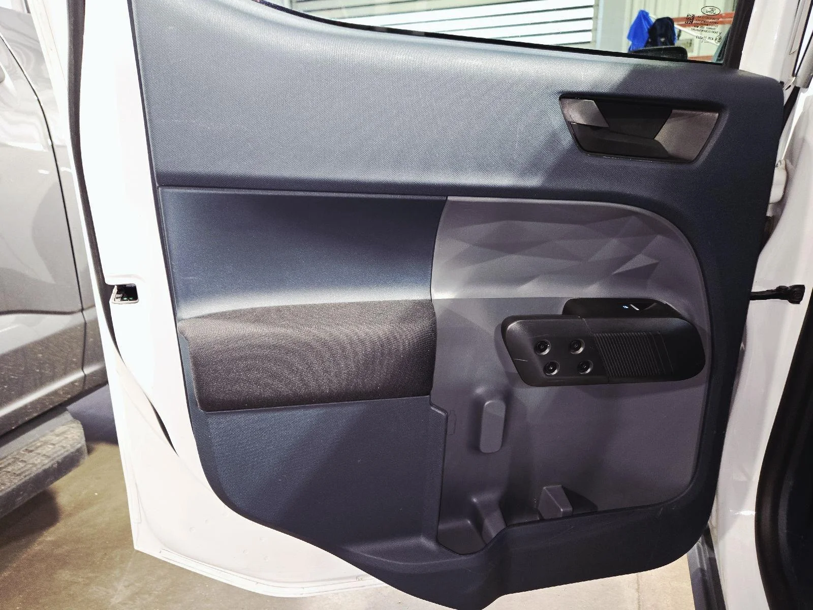 Used 2022 Oxford White Ford XL image 40