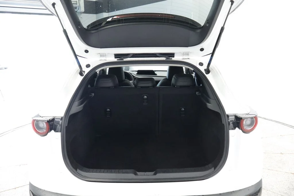 Certified Used 2022 White Mazda 2.5 S Preferred Package image 20