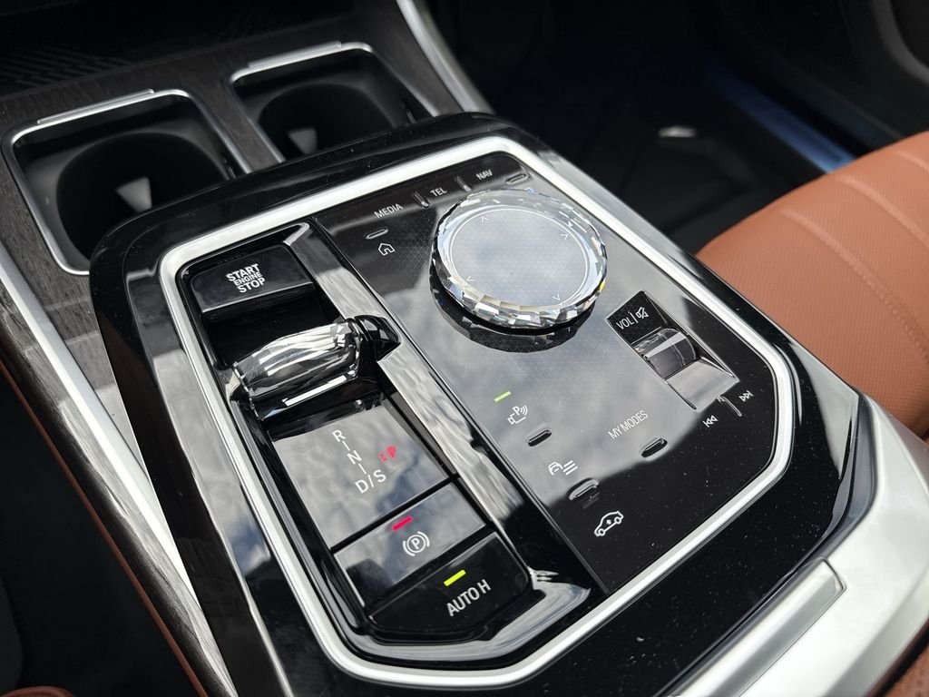 New 2026 Black BMW 760i xDrive image 20