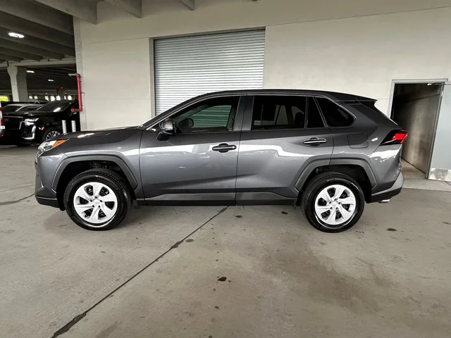 2025 Toyota RAV4 LE