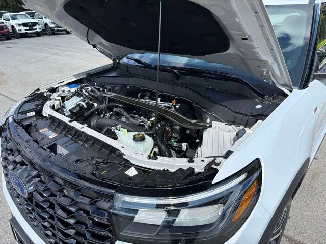 New 2026 Space White Metallic Ford ST-Line image 59