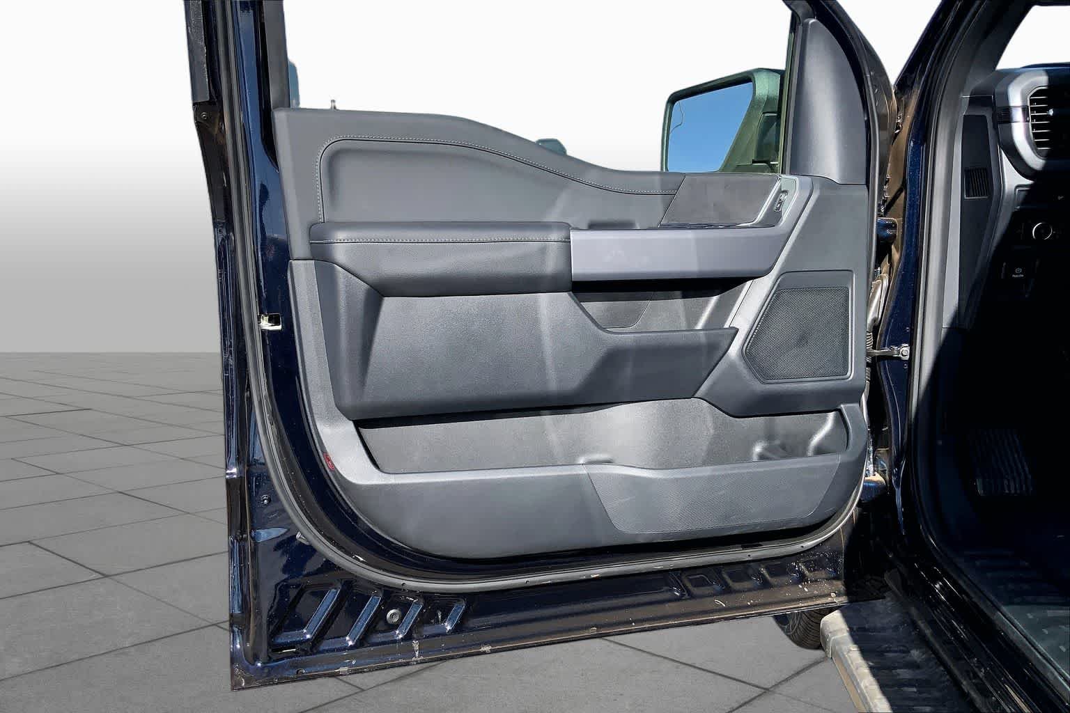 New 2026 Antimatter Blue Metallic Ford XLT image 10