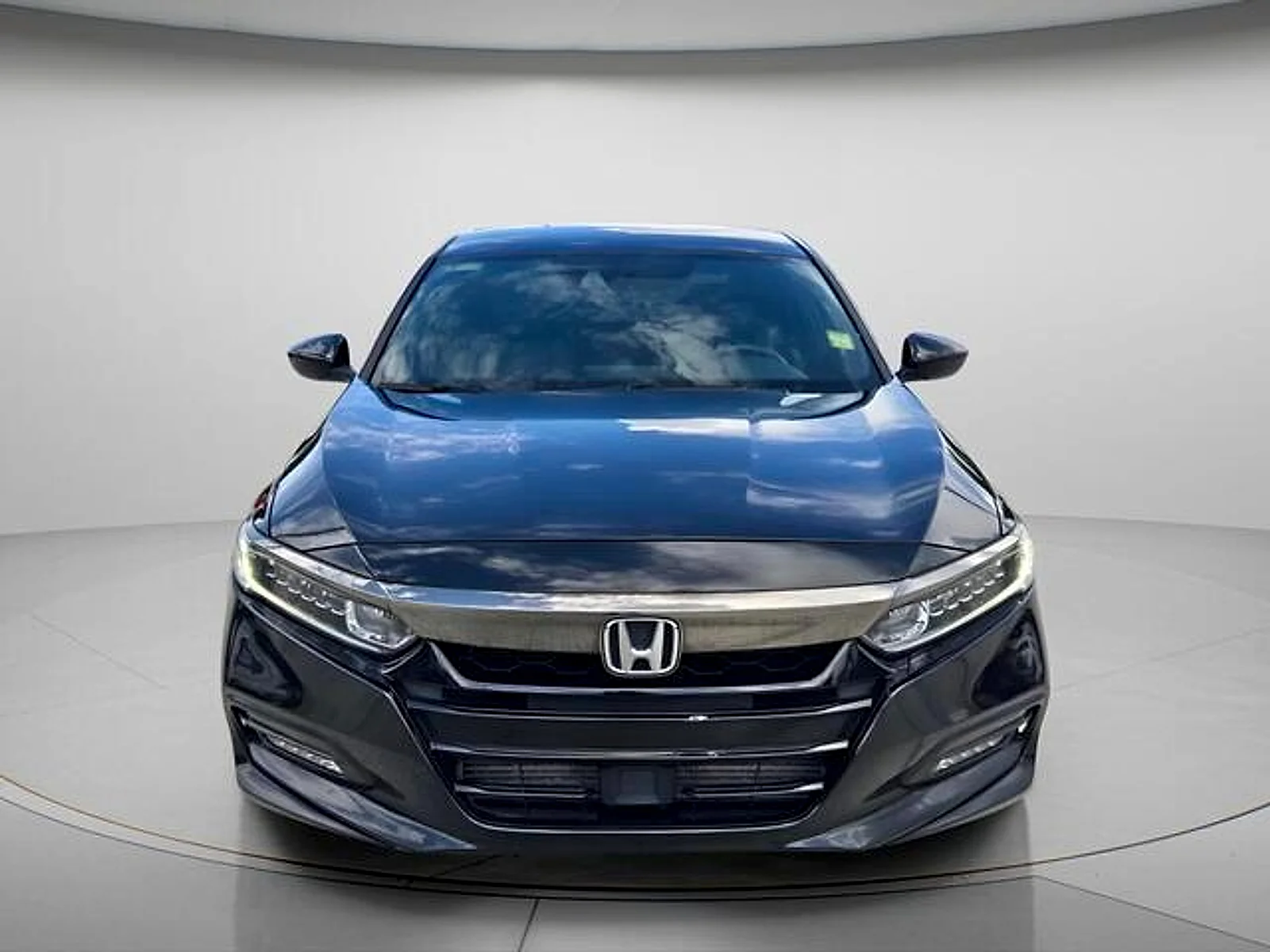 Used 2019  Honda Sport image 4