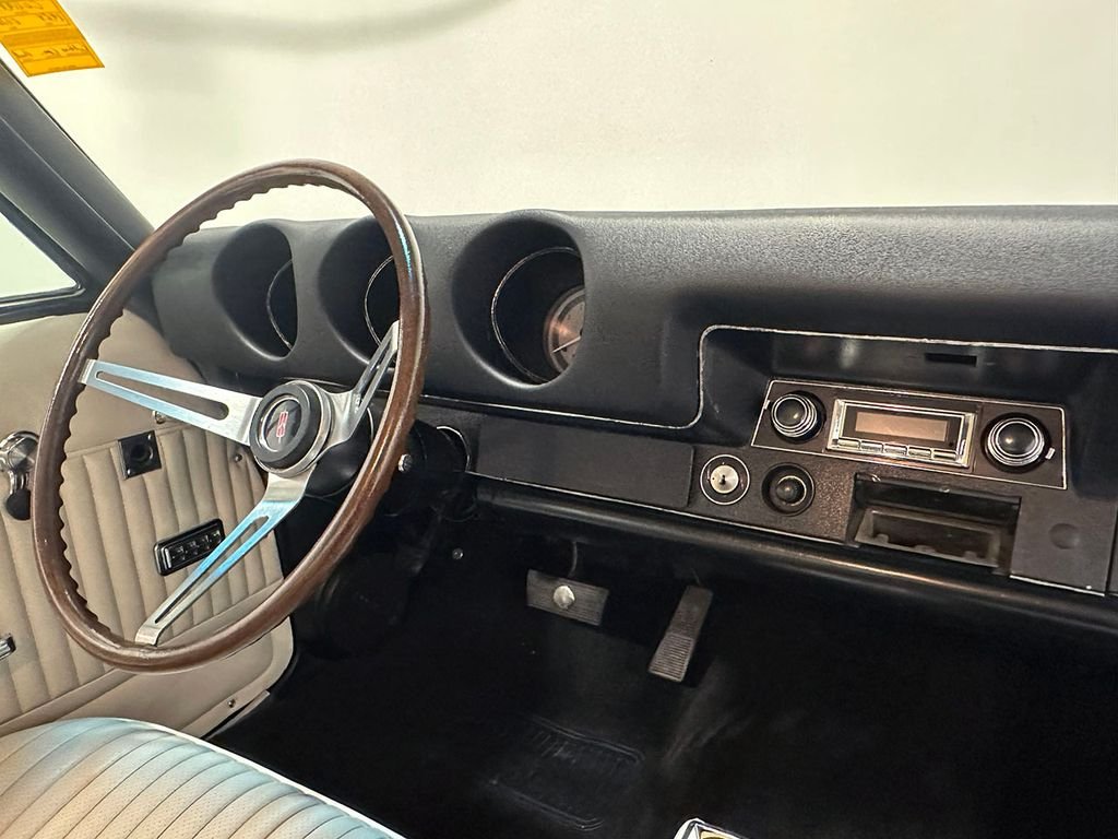 Used 1968 Red Oldsmobile Supreme image 62