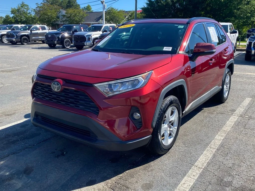 Used 2019 Red Toyota XLE image 2