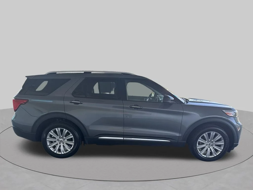 Used 2022 Gray Metallic Ford Limited image 7
