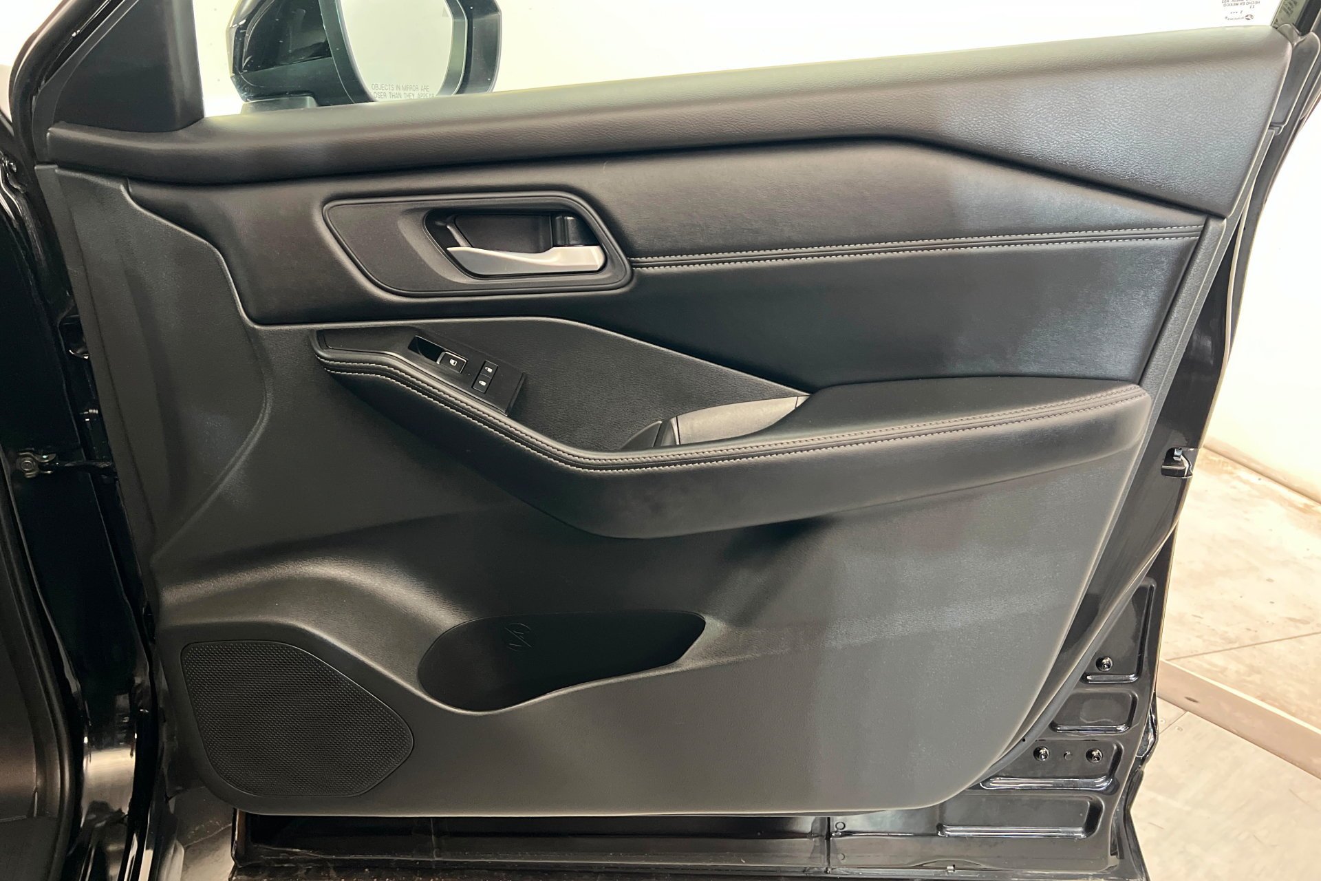 Used 2026 Super Black Nissan SL image 25