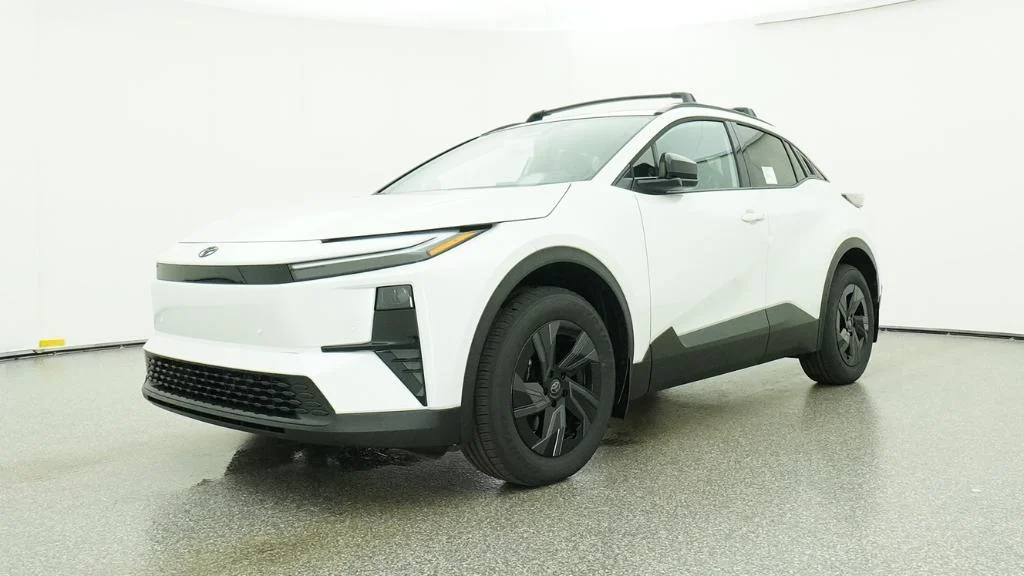 New 2026 Wind Chill Pearl Toyota SE image 9