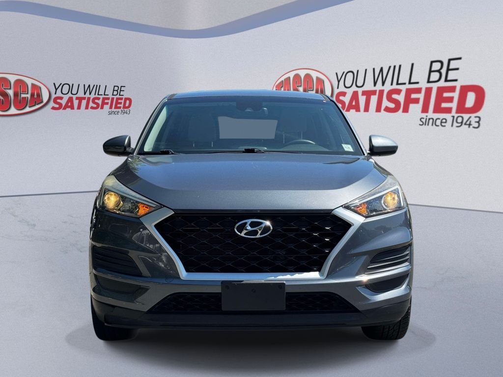 Used 2019 Gray Hyundai SE image 2