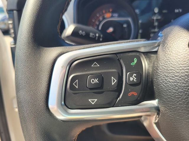 Used 2025 White Jeep Sahara image 28