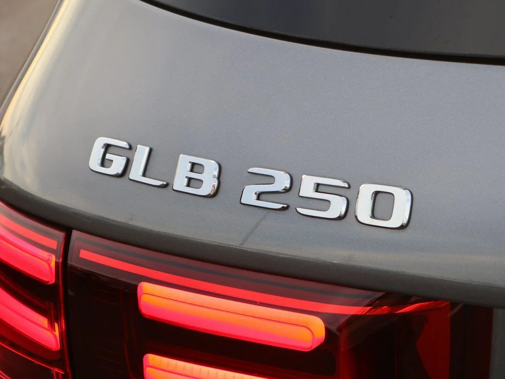 New 2026 Gray Mercedes-Benz GLB 250 image 8