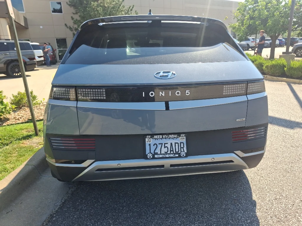 Used 2024 Lucid Blue Hyundai SEL image 8