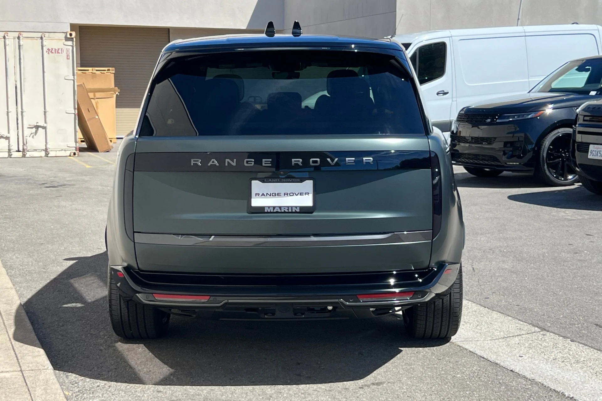 New 2026 Belgravia Green Land Rover SE image 7