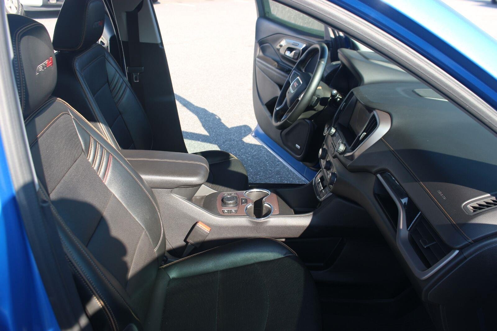 Used 2024 Riptide Metallic GMC AT4 image 37