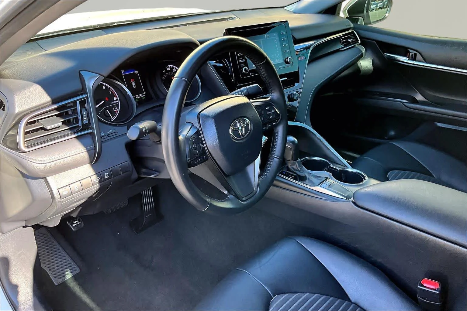 Used 2024 Ice Edge Toyota SE image 18