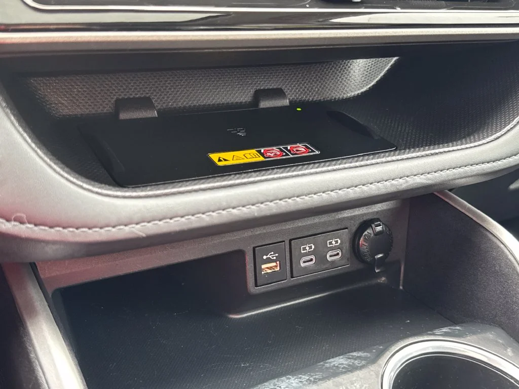Used 2025 Silver Toyota XLE image 27