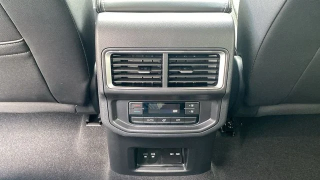 New 2026 Green Volkswagen 2.0T SE w/Technology image 24