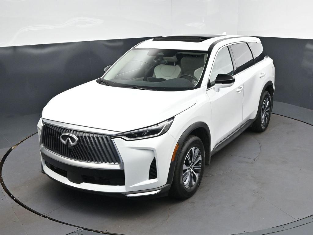 Certified Used 2026 White INFINITI PURE image 31