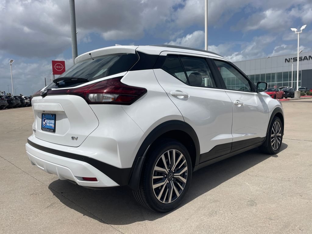 Used 2024 White Nissan SV image 5