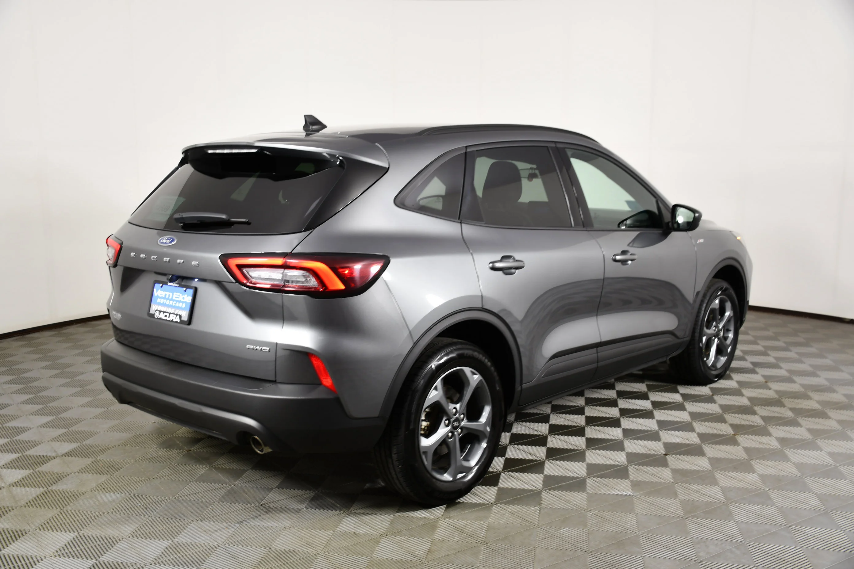 Used 2025 Gray Metallic Ford ST-Line image 6