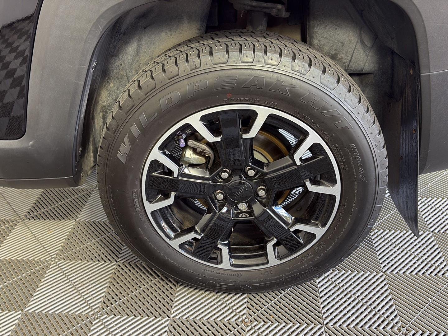 Used 2023 Black Clearcoat Jeep Trailhawk image 16