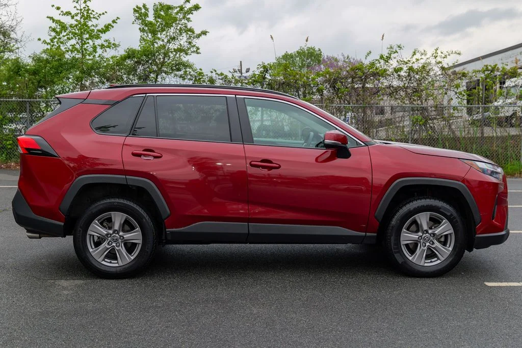 Used 2023 Pearl Toyota XLE image 8