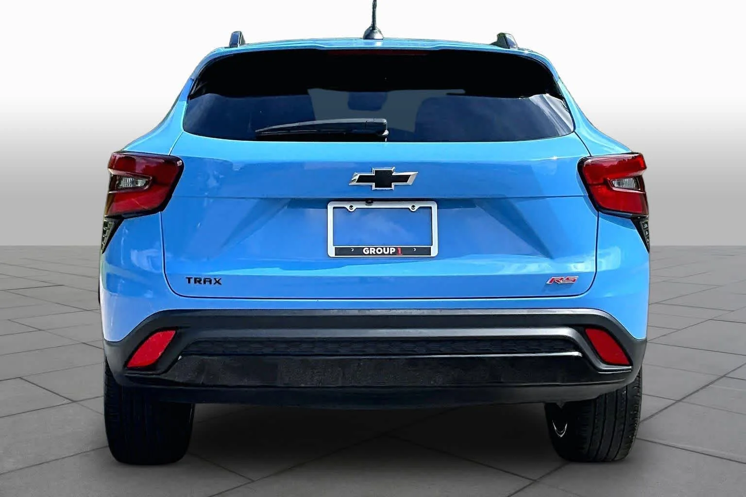 Used 2024 Fountain Blue Chevrolet 2RS image 5