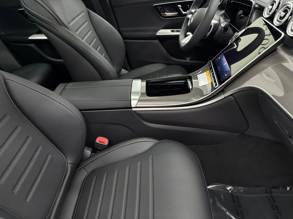 New 2026 White Mercedes-Benz GLC 300 image 28