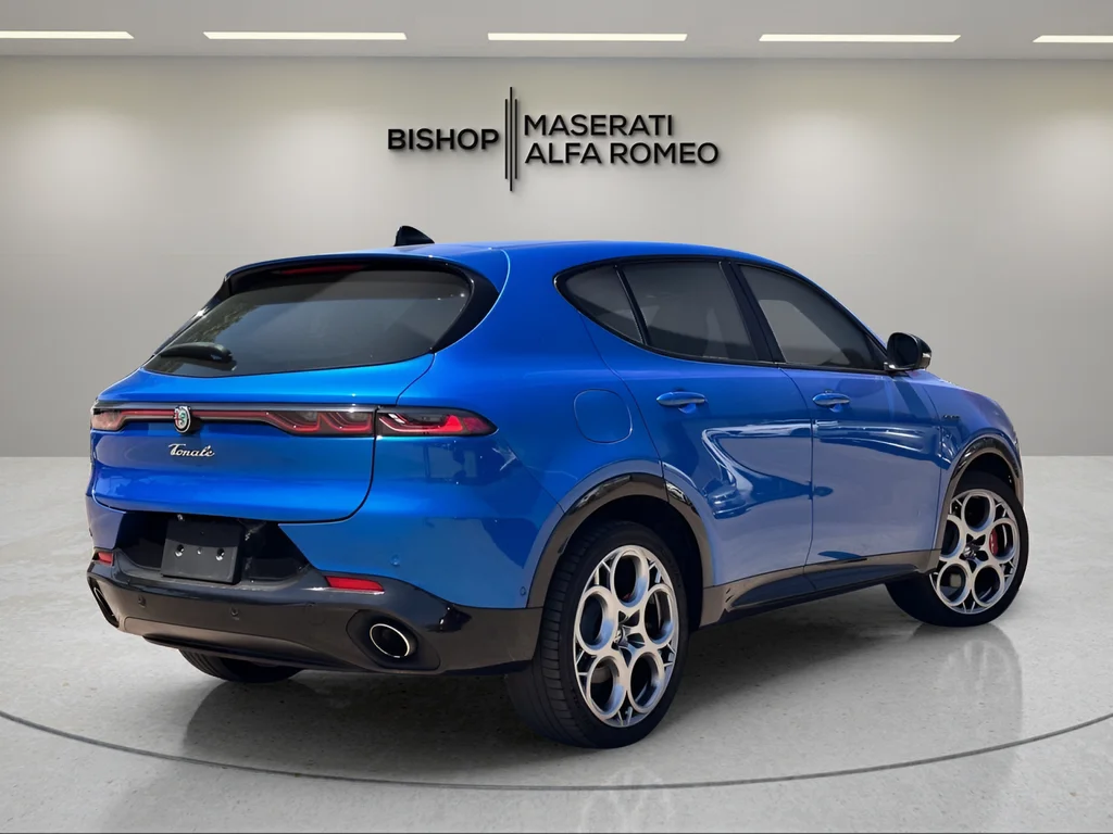 Used 2024 Blue Alfa Romeo Veloce image 5