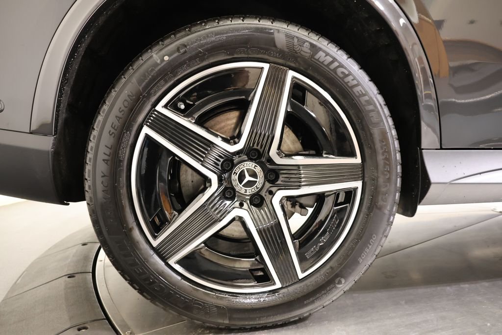 Used 2027  Mercedes-Benz GLC 300 image 13