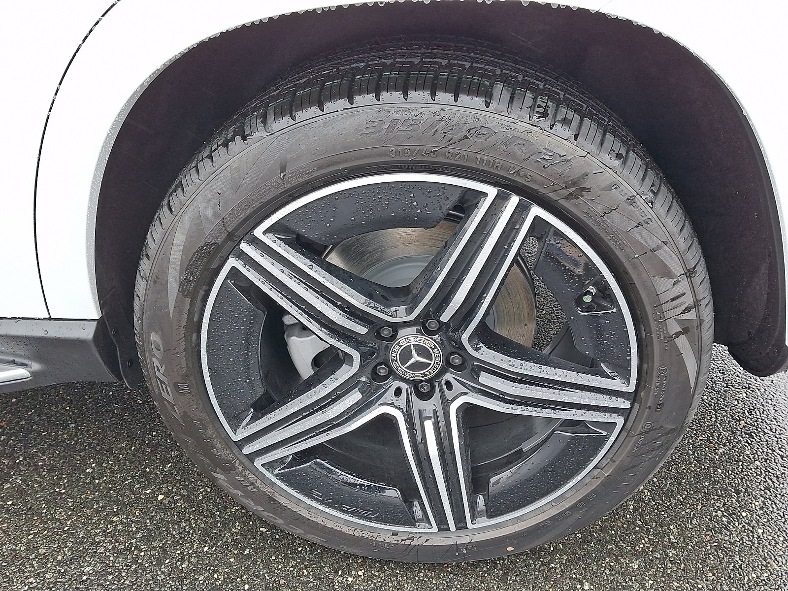 New 2026 MANUFAKTUR Moonlight White Metallic Mercedes-Benz GLE 350 image 5