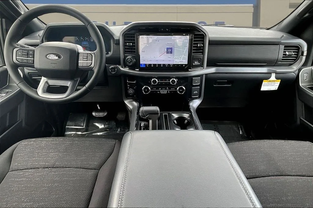 New 2026 Carbonized Gray Metallic Ford XLT image 5