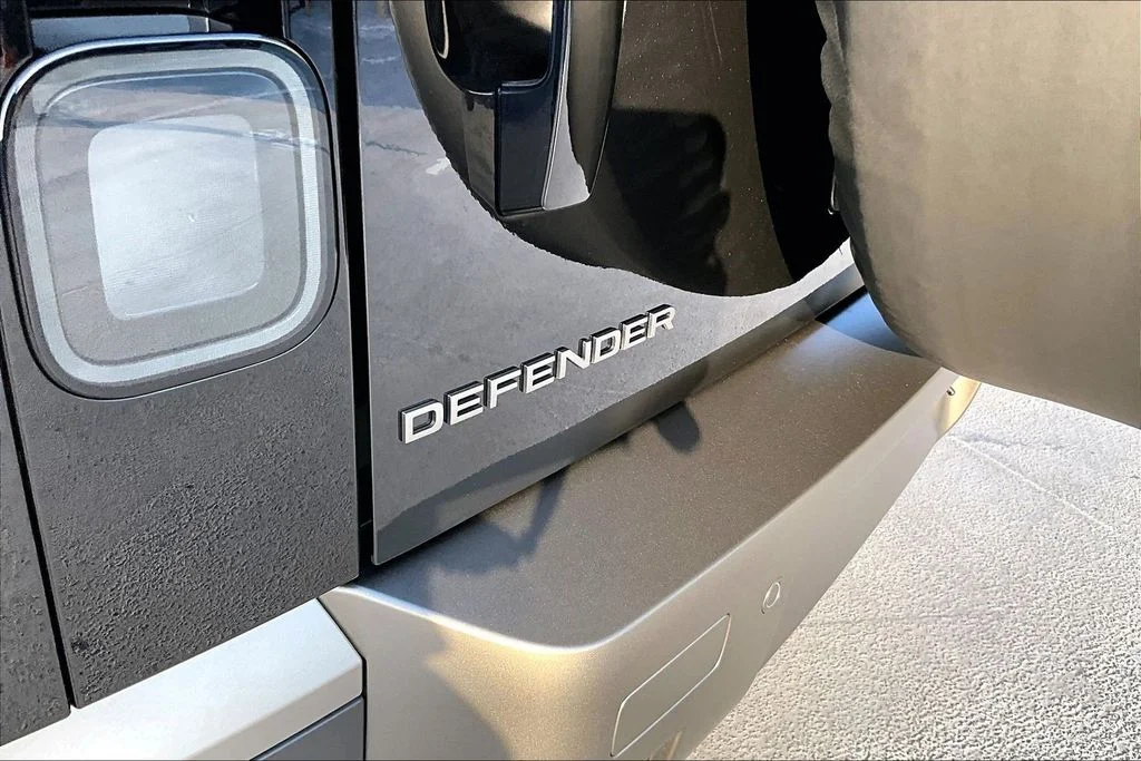 New 2026 Black Land Rover S image 9