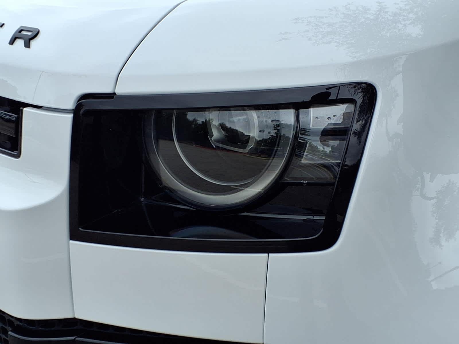 New 2026 Fuji White Land Rover X-Dynamic SE image 7