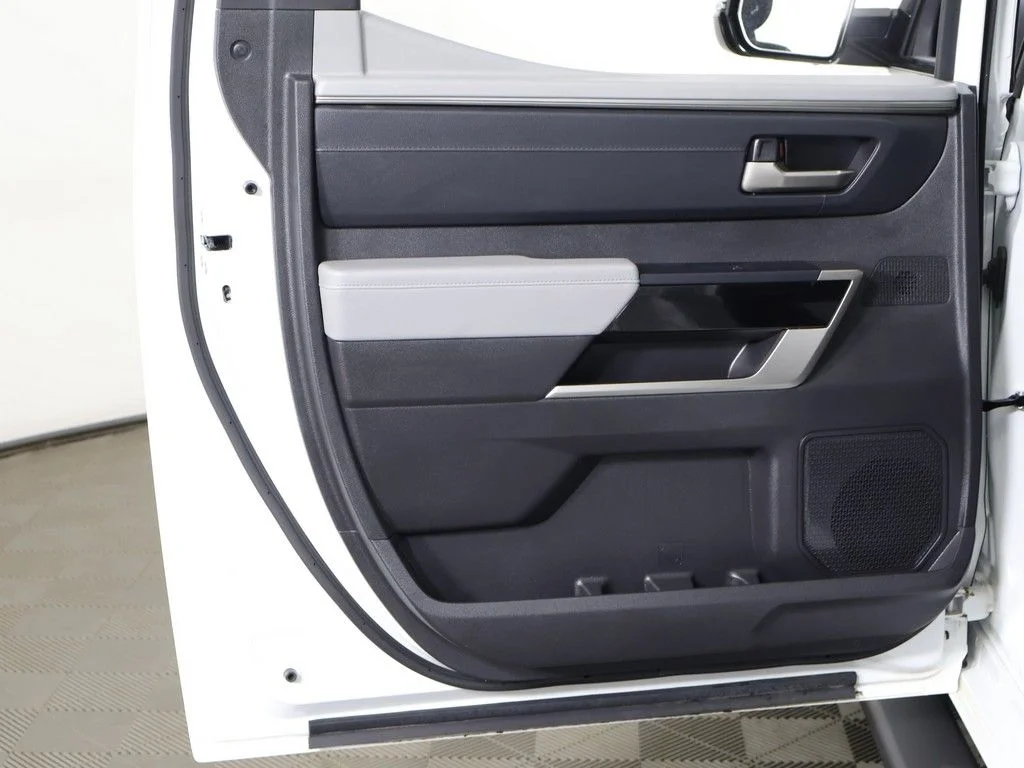 Used 2025 Pearl Toyota Limited image 26