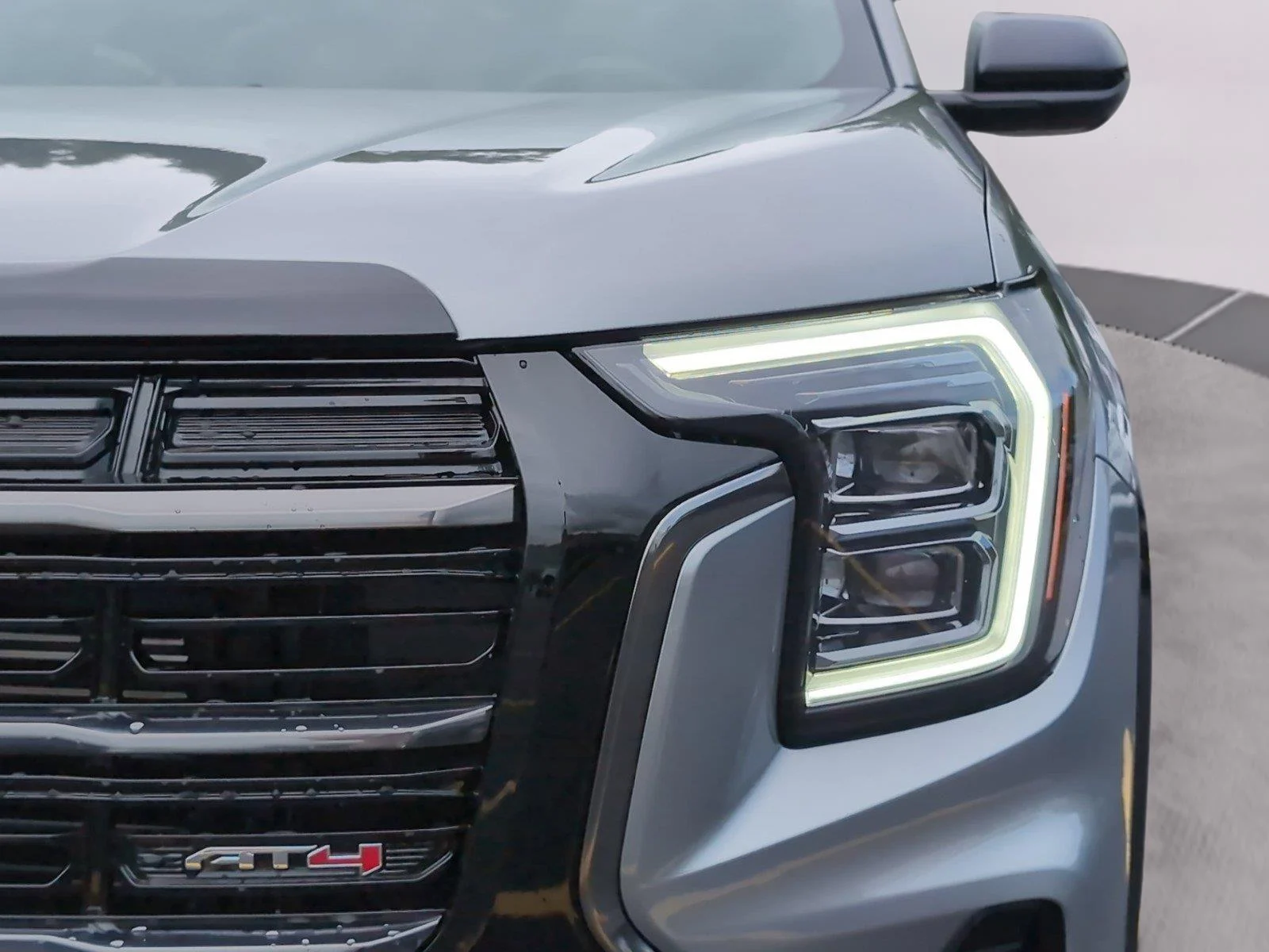 Used 2026 Sterling Metallic GMC AT4 image 34