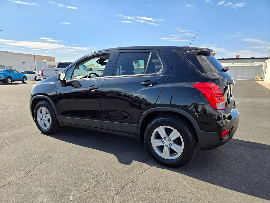 Used 2020 MOSAIC BLACK METALLIC Chevrolet LS image 4
