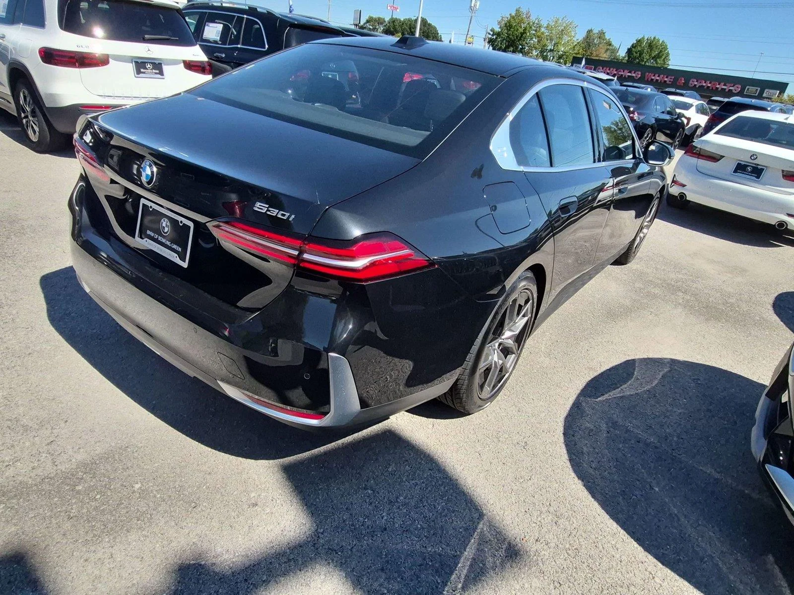 Used 2026 Black Sapphire Metallic BMW 530i image 5