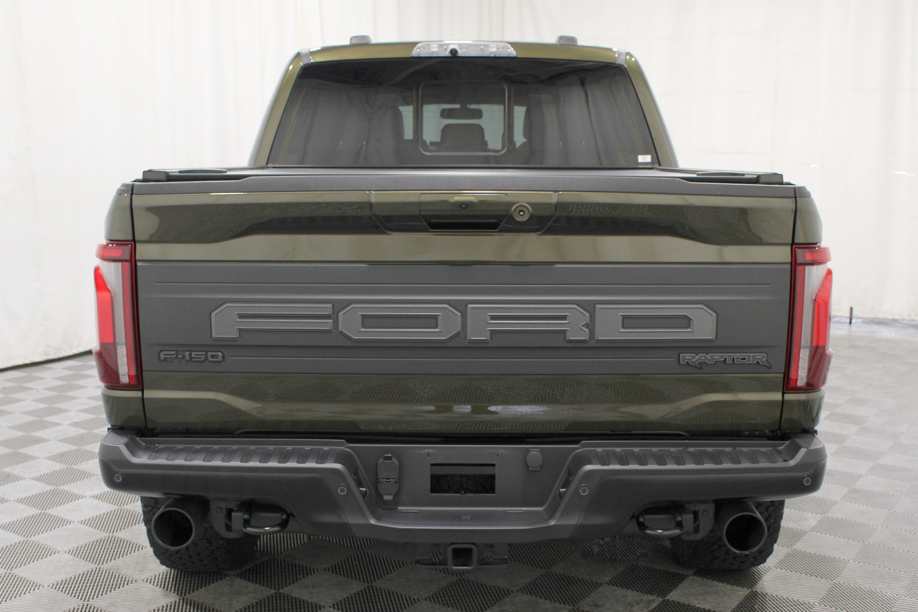 Used 2024 Shelter Green Ford Raptor image 36