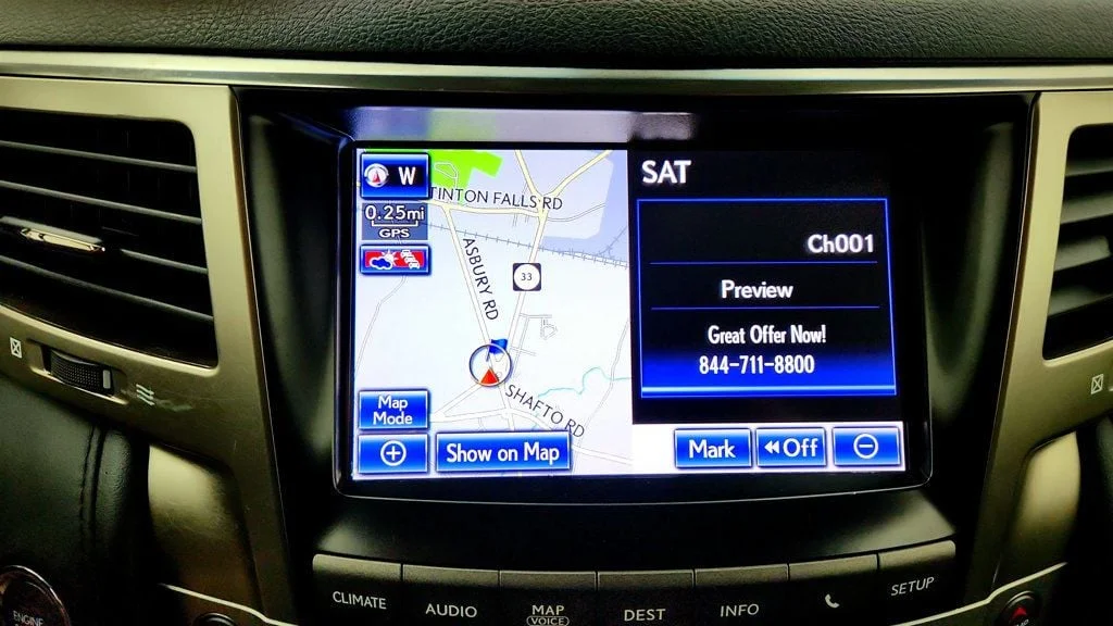 Used 2013 Black Onyx Lexus 4WD 4dr w/ Luxury Package, Mark Levinson & Rear Entertainment image 19