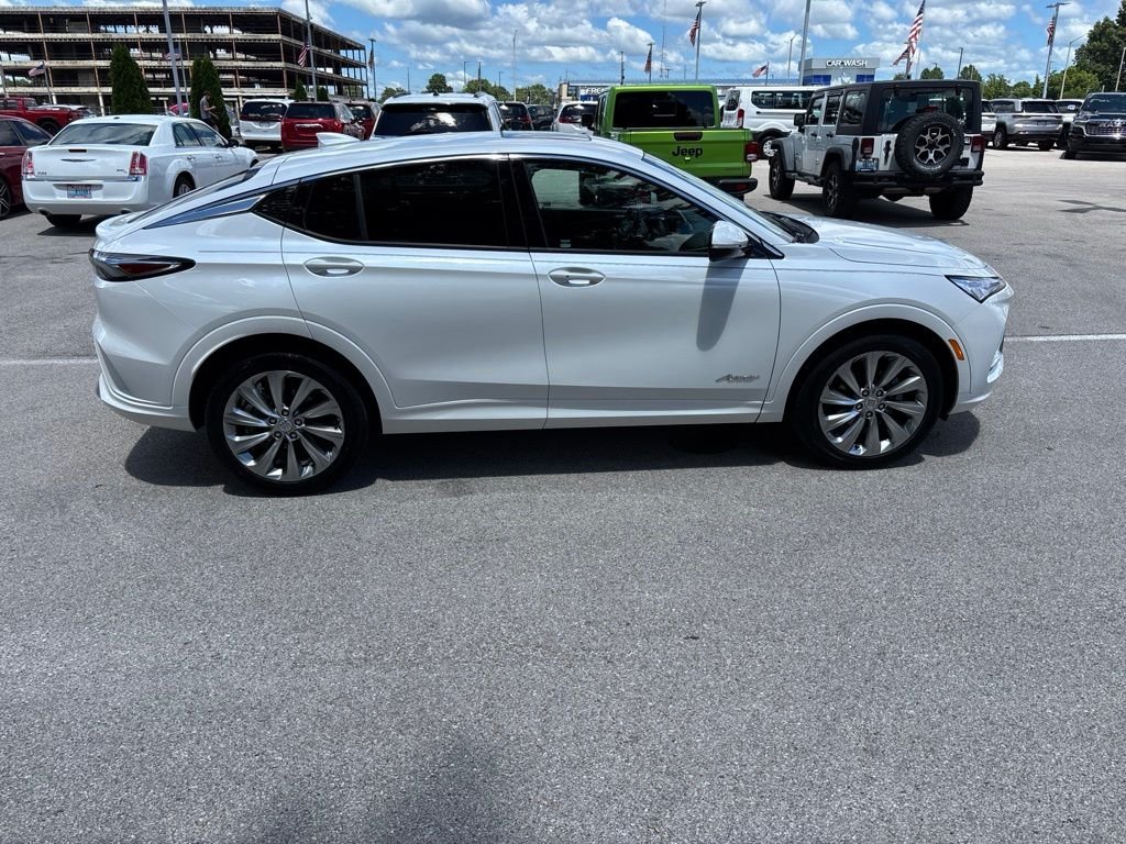 Used 2025 White Buick Avenir image 6
