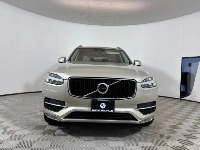 Used 2016  Volvo T6 Momentum image 2