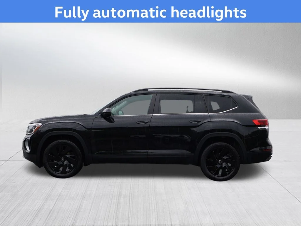 New 2026 Black Volkswagen 2.0T SE w/Technology image 9