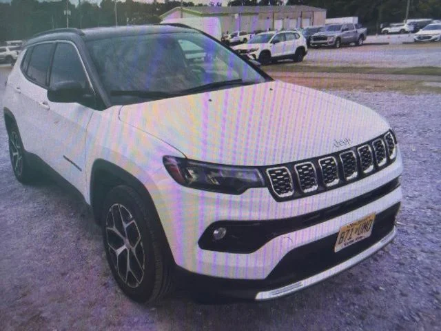 Used 2024 White Jeep Limited image 1